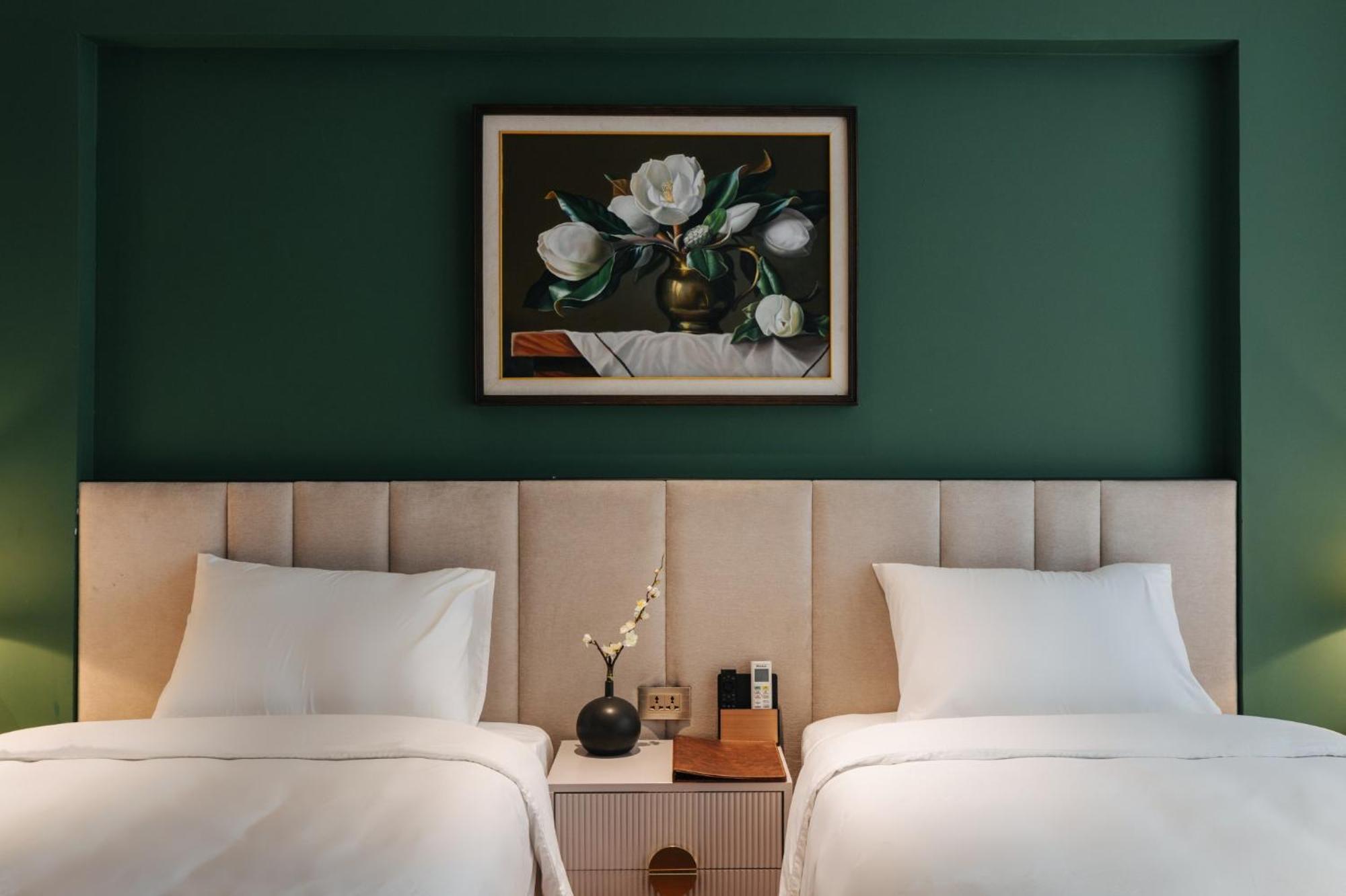 Sword Lake Hotel Hanoi Exterior photo